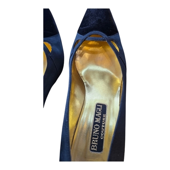 Bruno Magli Couture Italian Black Velvet Satin Kitten Heel Pump Narrow 8AA - Picture 12 of 12